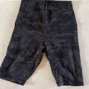 Lululemon 8” Align shorts